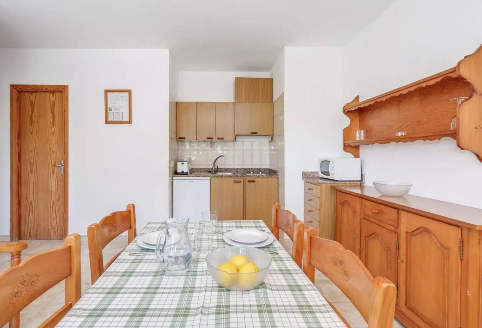 Apartment La Cabanya 3d